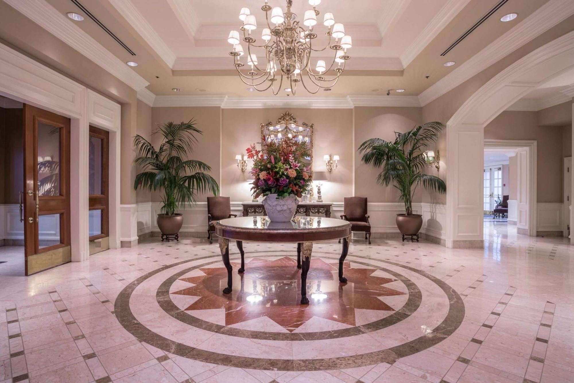 La Grande Residence At The Sutton Place Hotel Vancouver Bagian luar foto